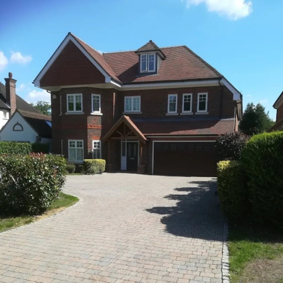 Block paved pessure washing - Walton on Thames Surrey